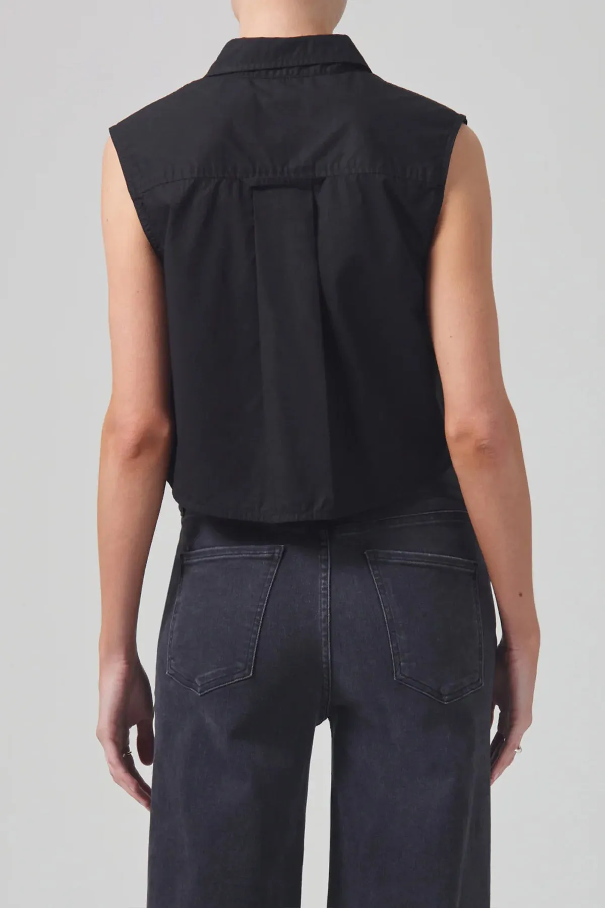 Anders Sleeveless Crop Top in Black