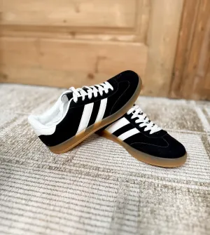 AVA TWO STRIPED TRENDY SNEAKER - BLACK