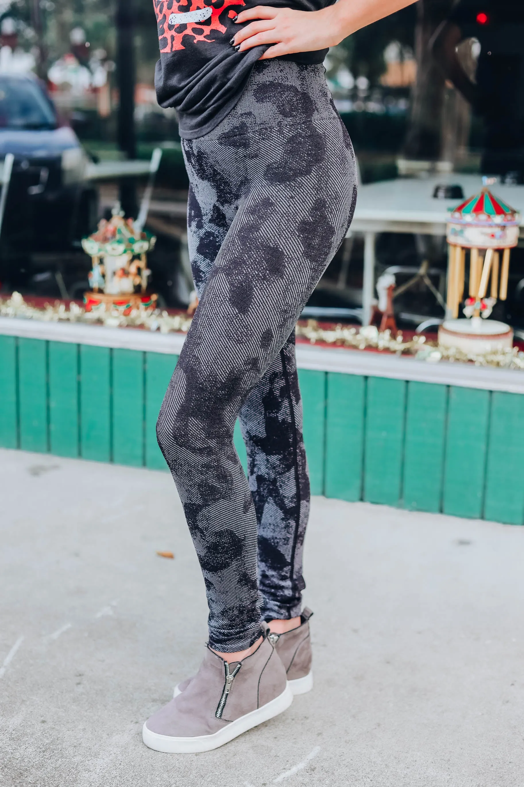 Black Camo Striped Seamless Leggings