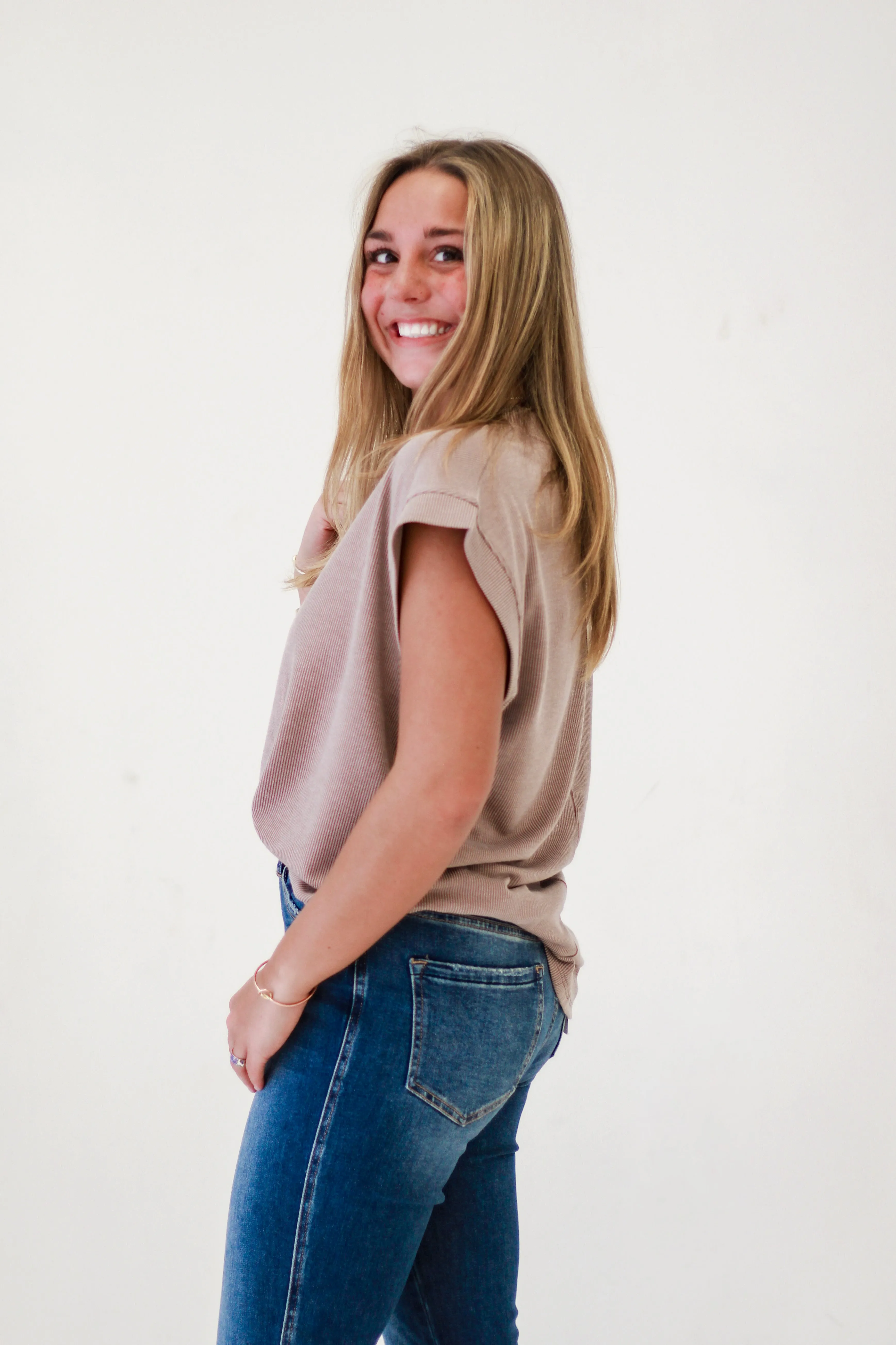 Chill Retreat Baby Rib Muscle Top in Walnut