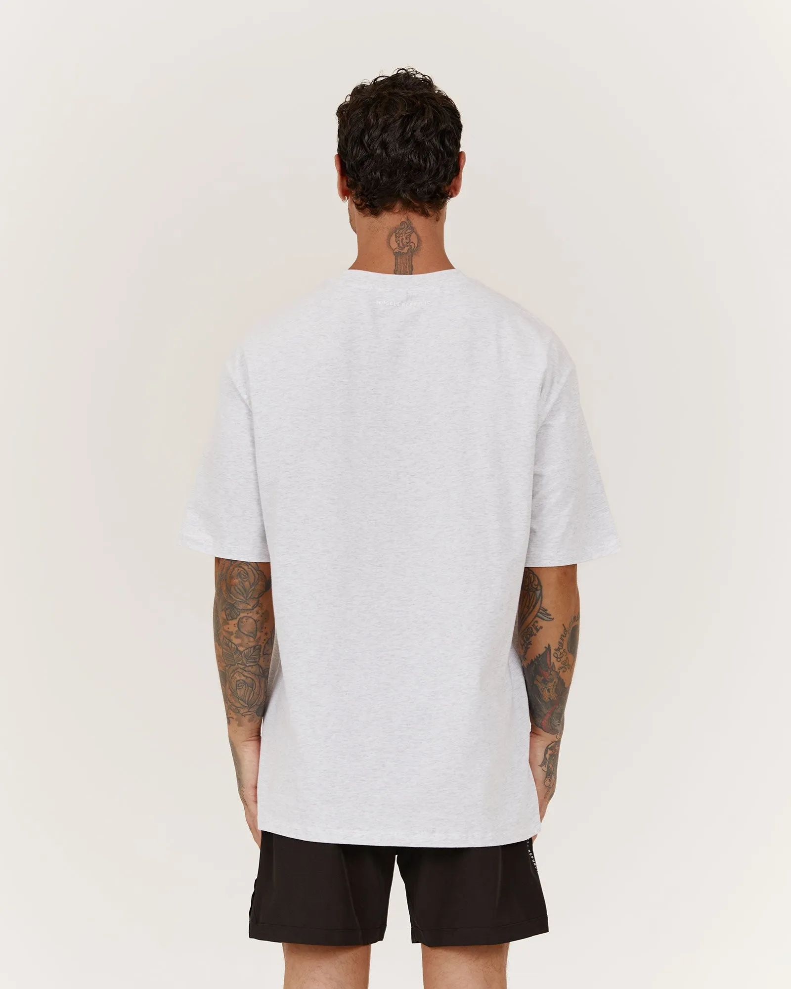 CLASSIC TONAL TEE V2 - SNOW GREY