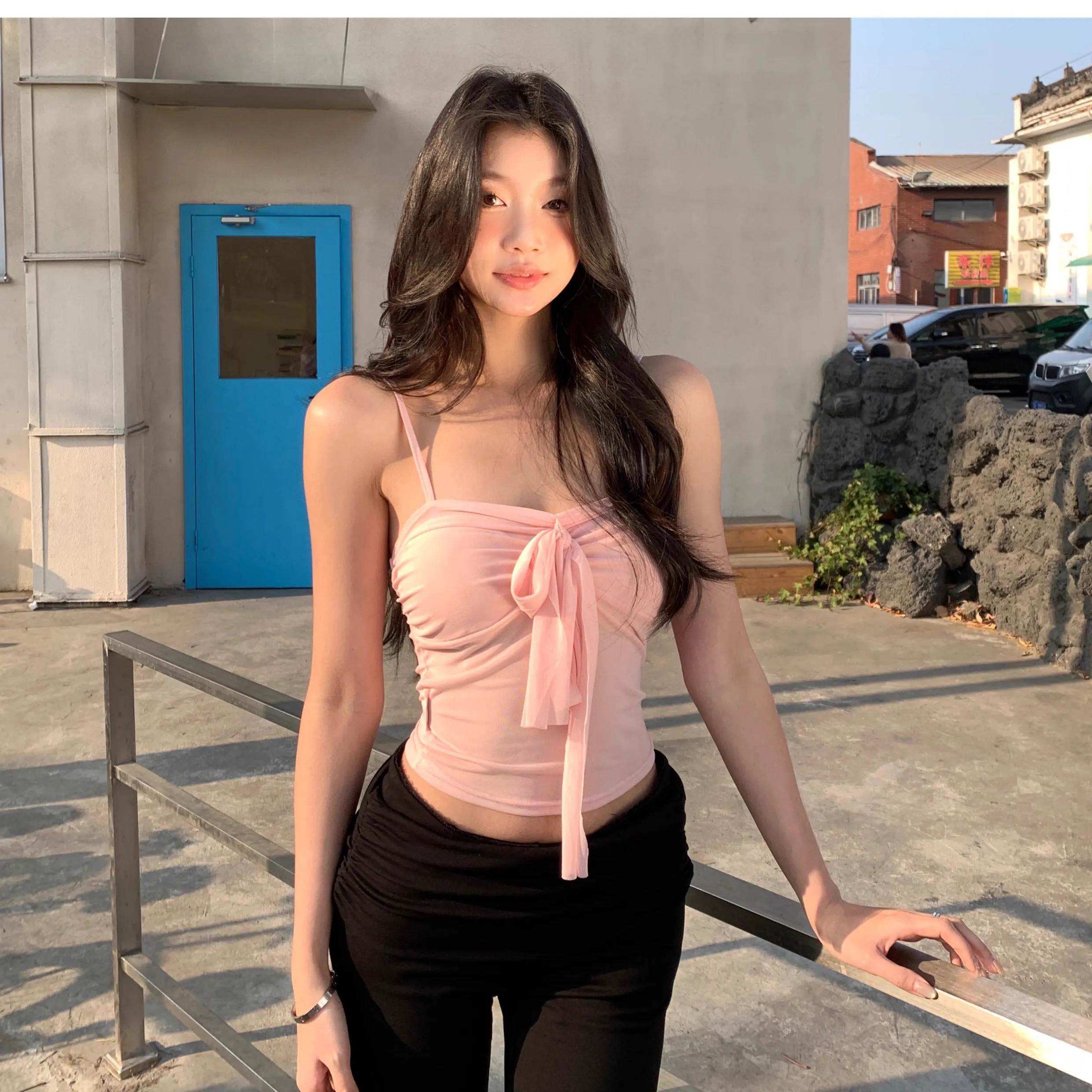 cropped sleeveless tops