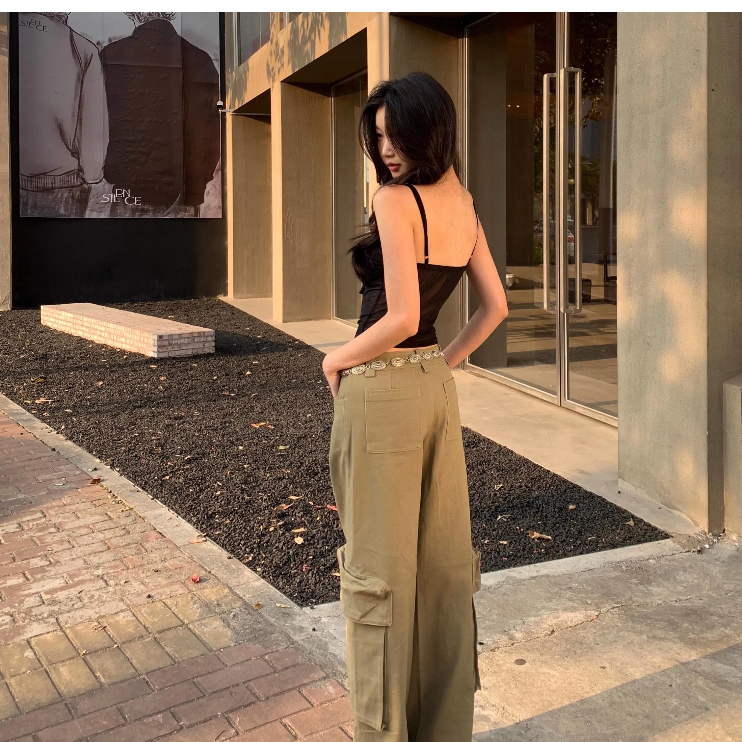 cropped sleeveless tops