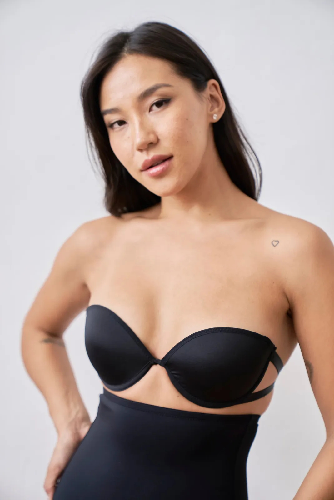 Cross Back Strapless Anti Slip Push Up Bra