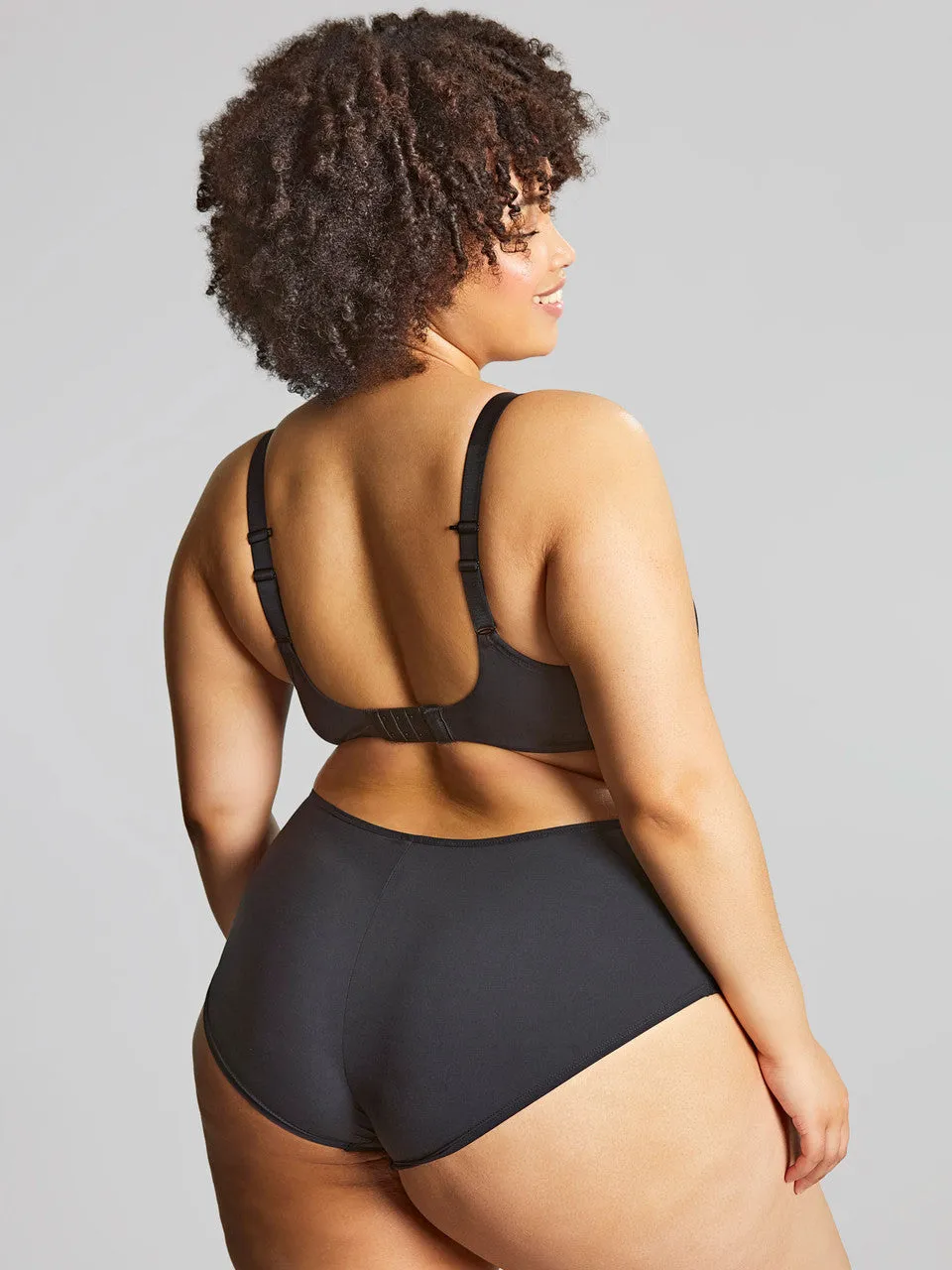 Elegance Spacer T-Shirt Bra In Black - Sculptresse