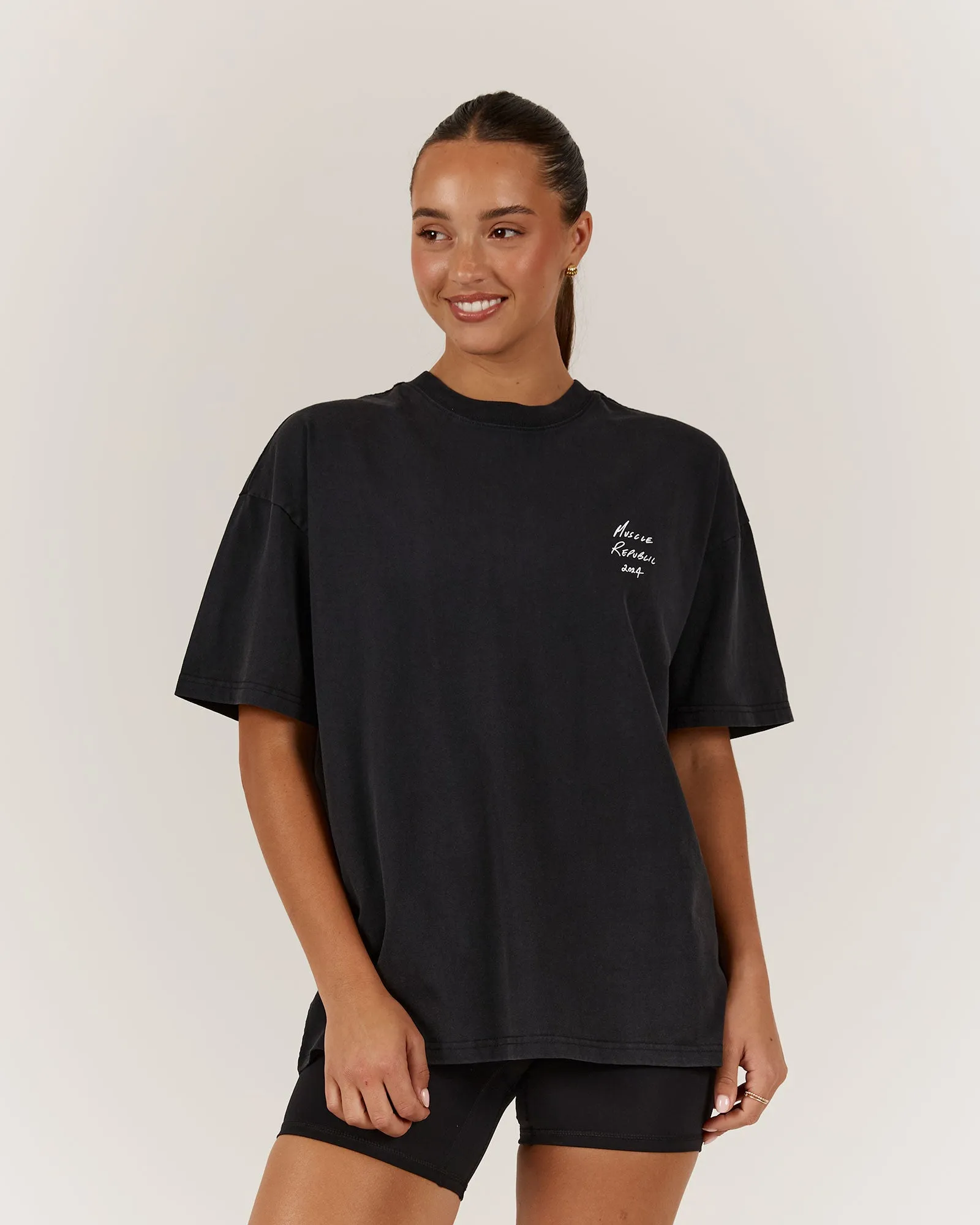 ESSENTIALS TOUR TEE - FADED BLACK