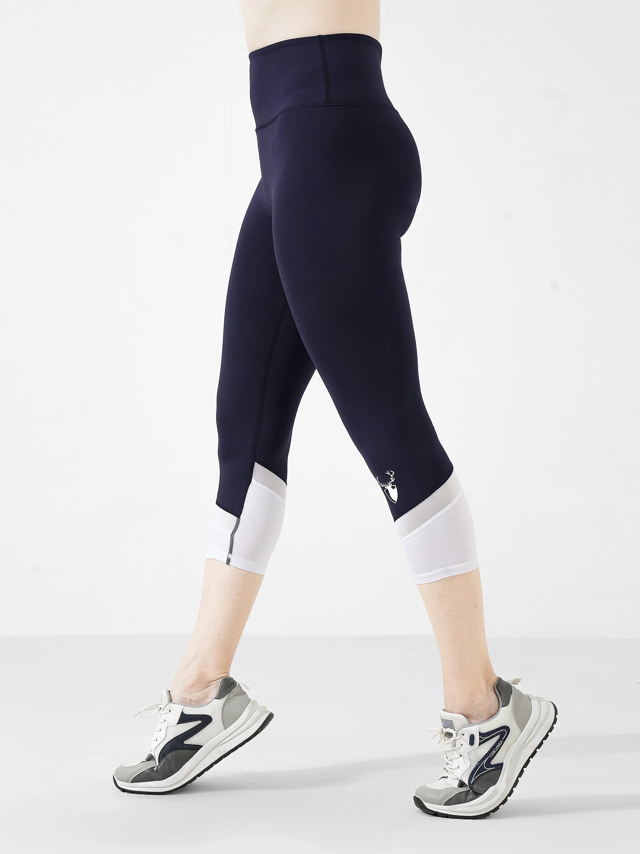 Fairway Capri Legging in Navy Blue