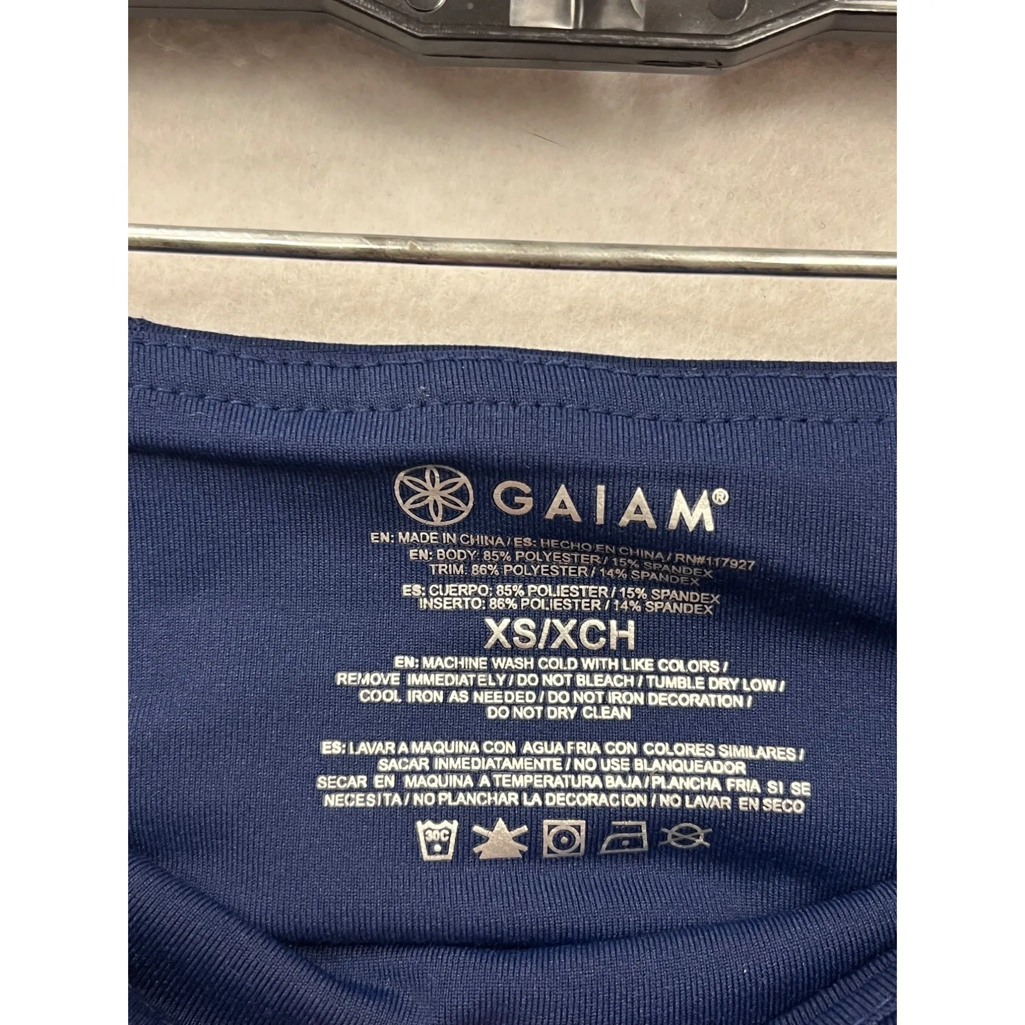Gaiam Womens XS Capri Leggings Navy Blue With Floral Hem #6922