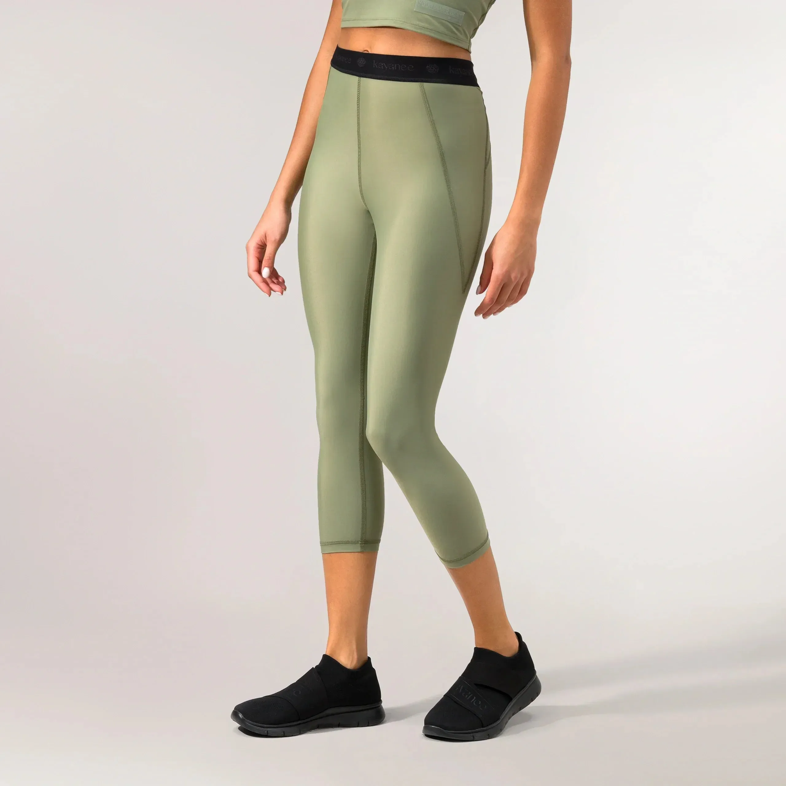 Glide Cropped Legging - CORE MUSK GREEN