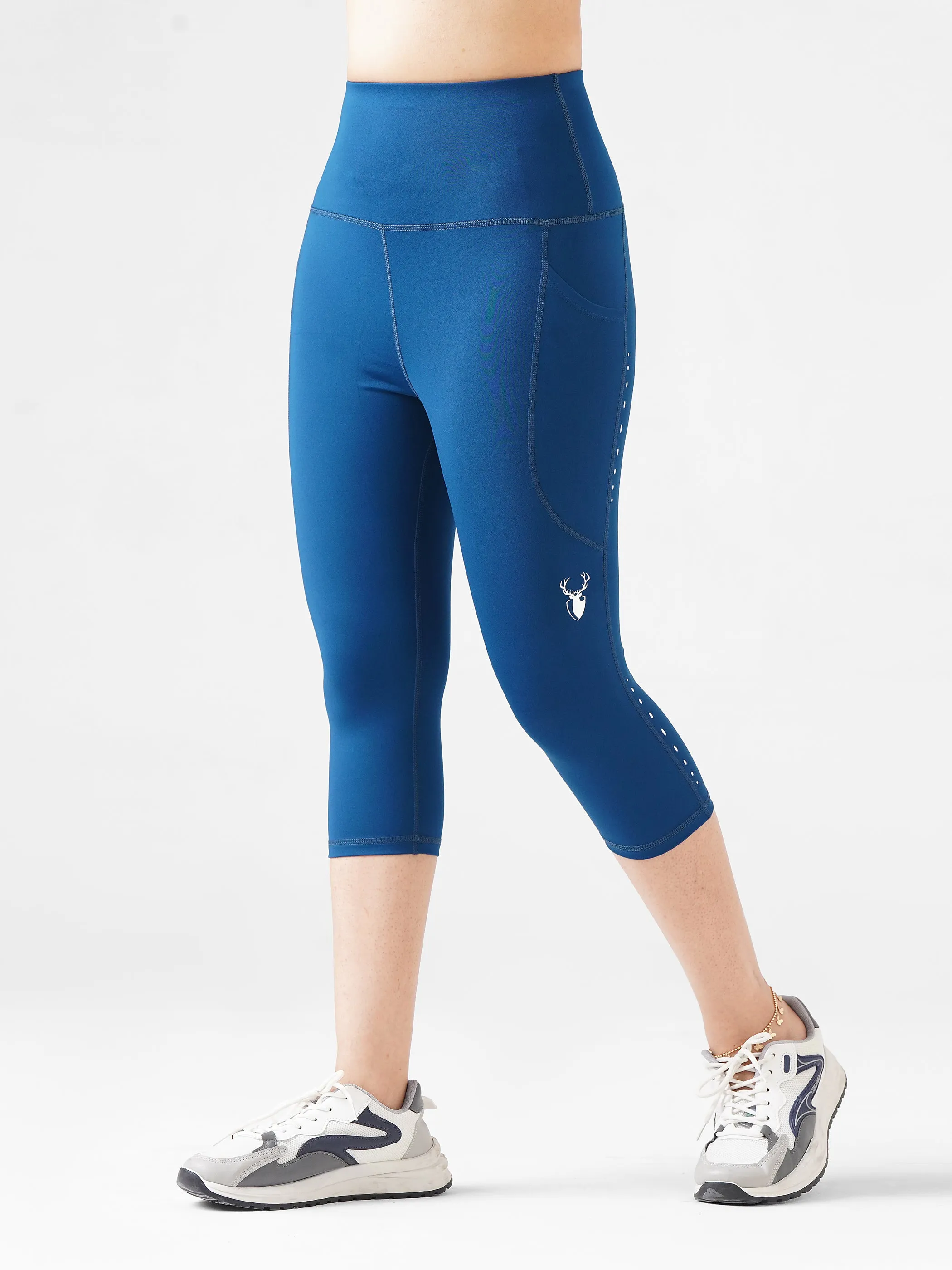 Leera Cropped Capri Pocket Legging in Teal