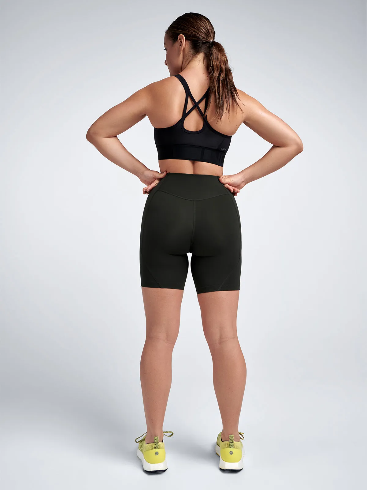 LIMITLESS 7.5" Bike Short Olive