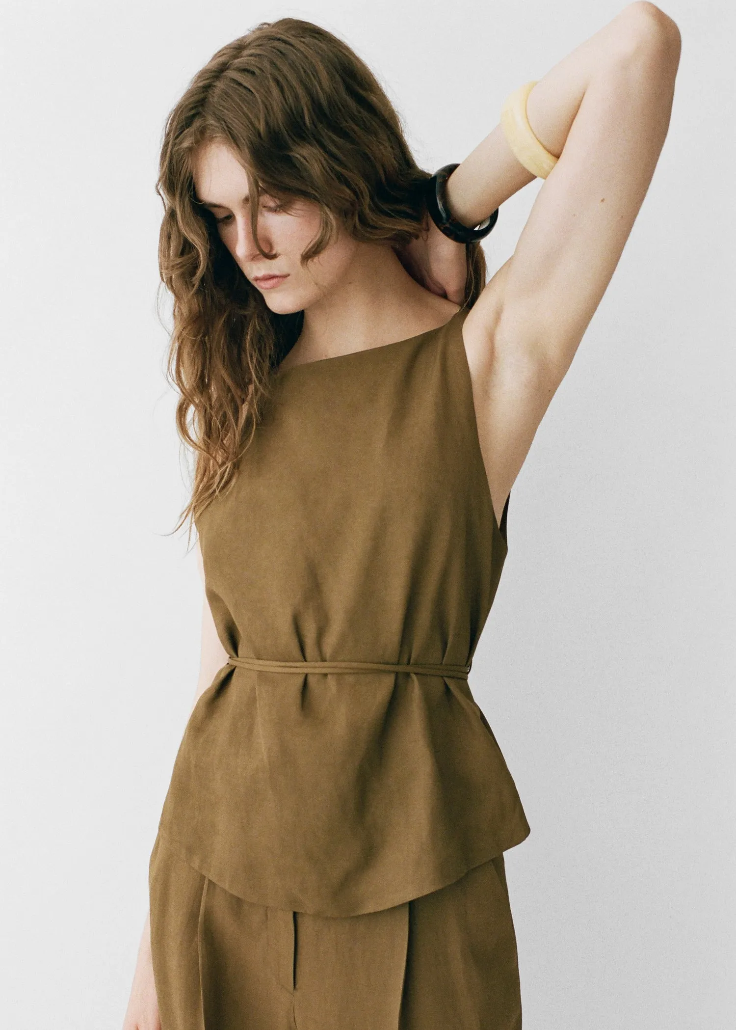 Linen-blend top with bow