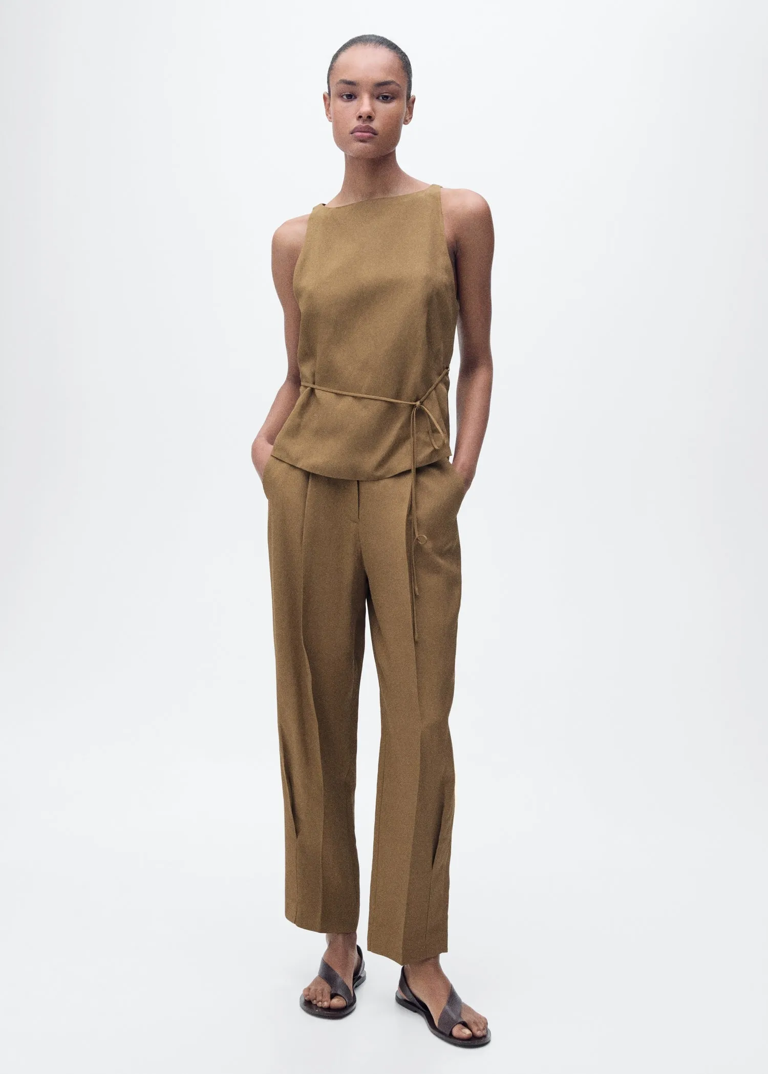Linen-blend top with bow