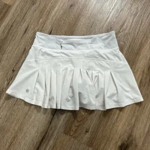Lululemon White Tennis Skirts Size 4 EUC