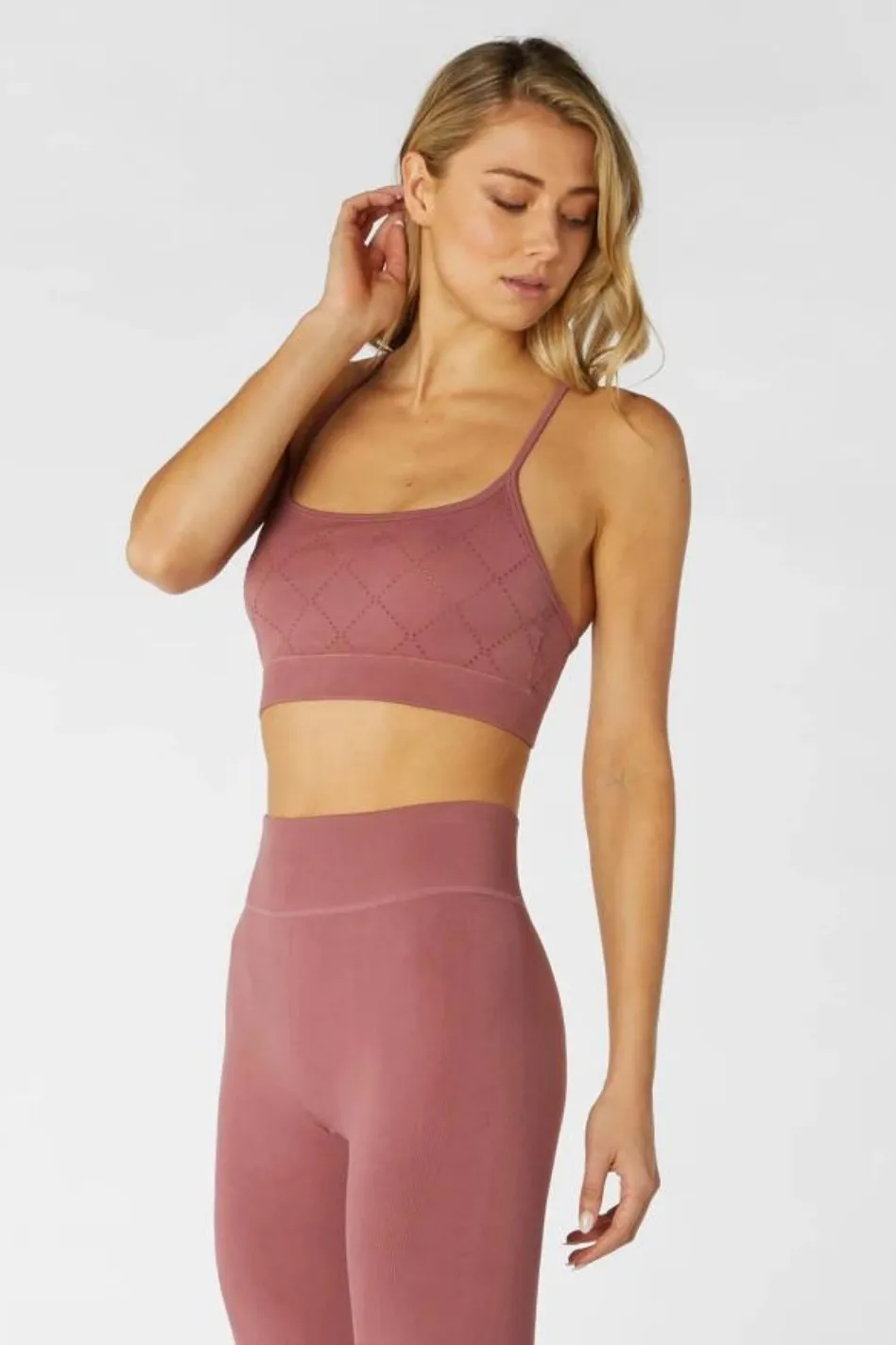L'urv - Rise Above Seamless Crop