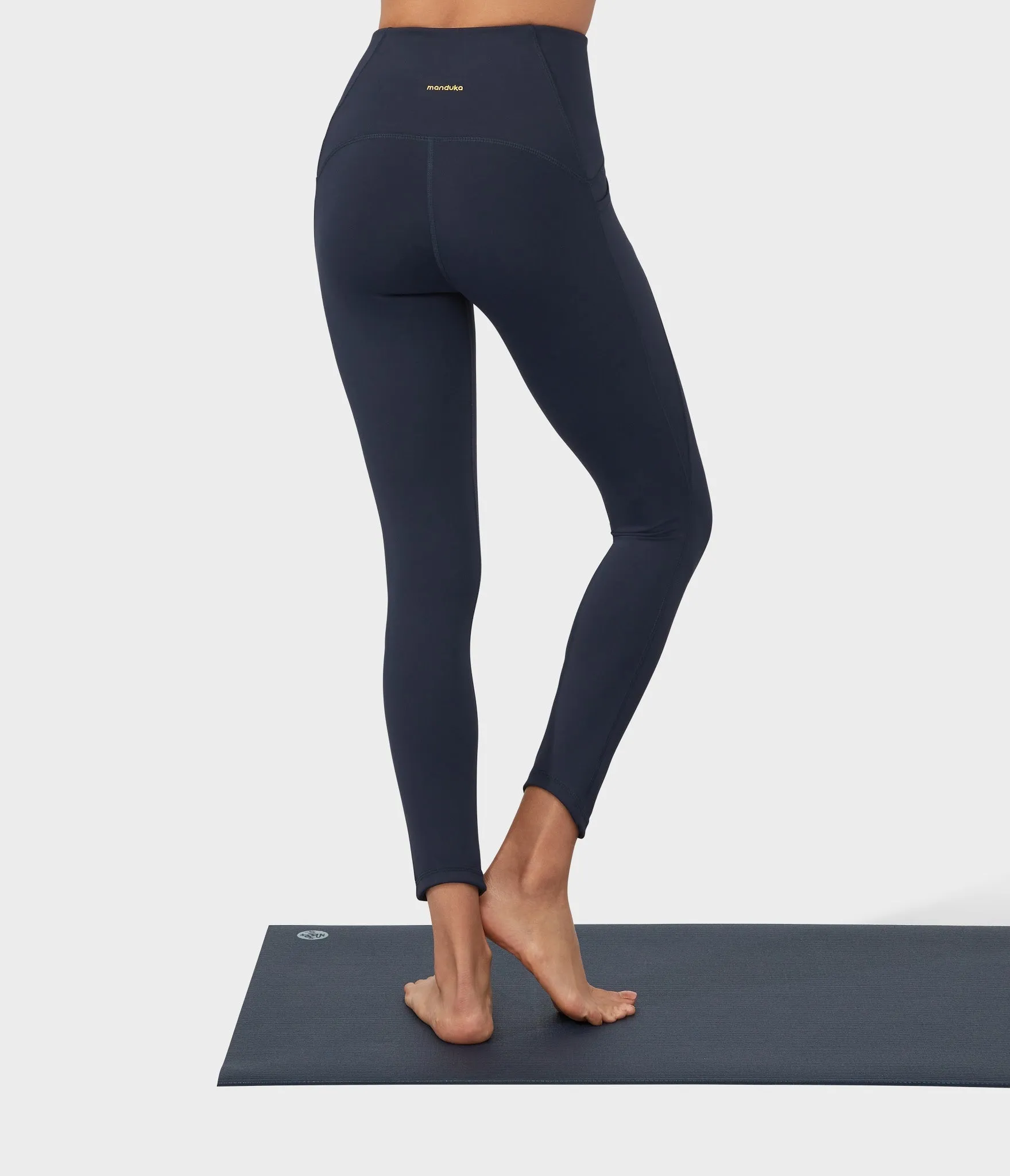 Manduka Apparel - Women's PRO Legging - High Rise 7/8 W/Pocket - Dark Sapphire