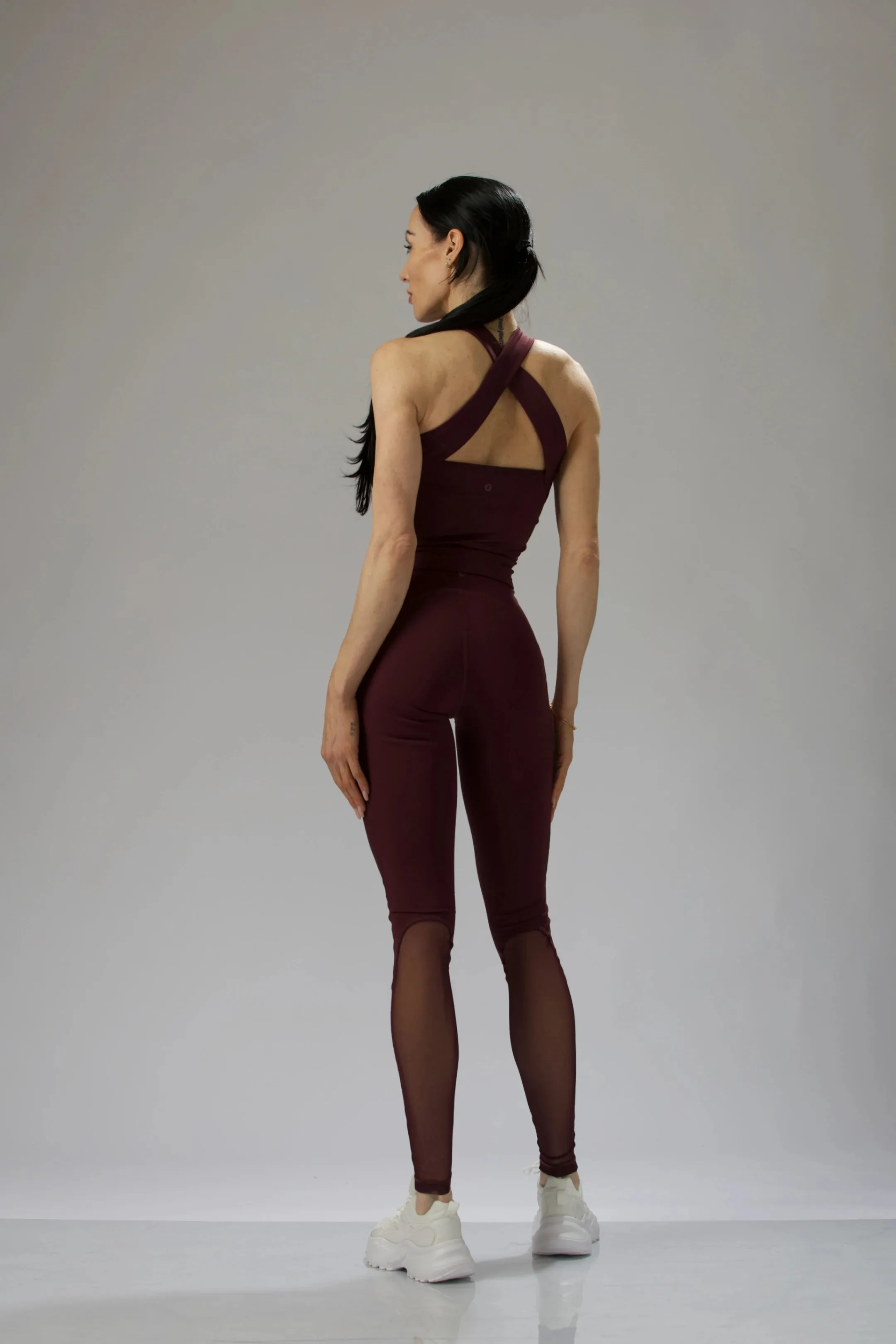 Mesh Calf High-Waisted Training Leggings with Pockets