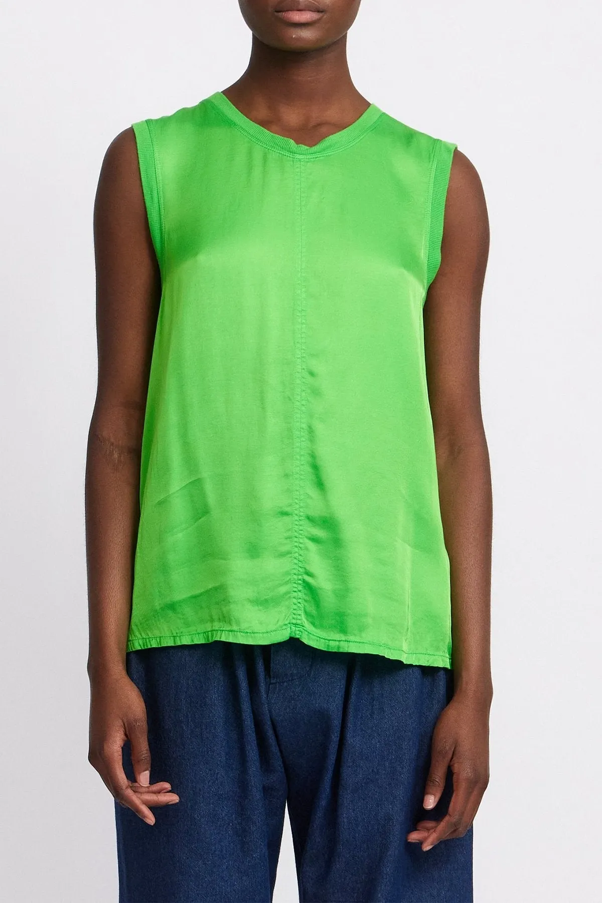 Muscle Medley Tee in Apple