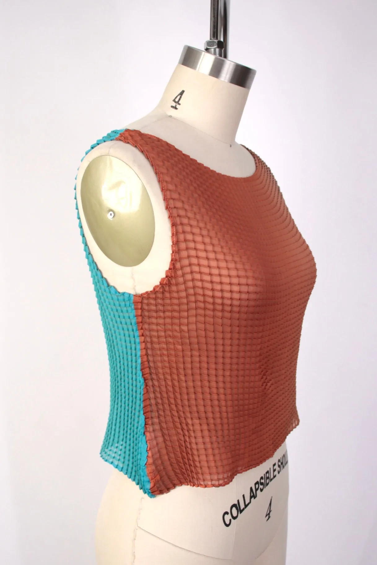 Nin Studio Plissé Ombré Top