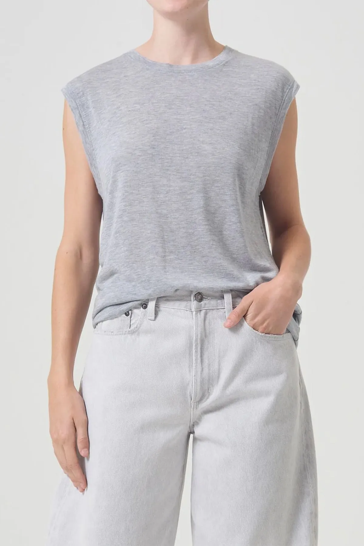 Raya Muscle Tee in Grey Heather