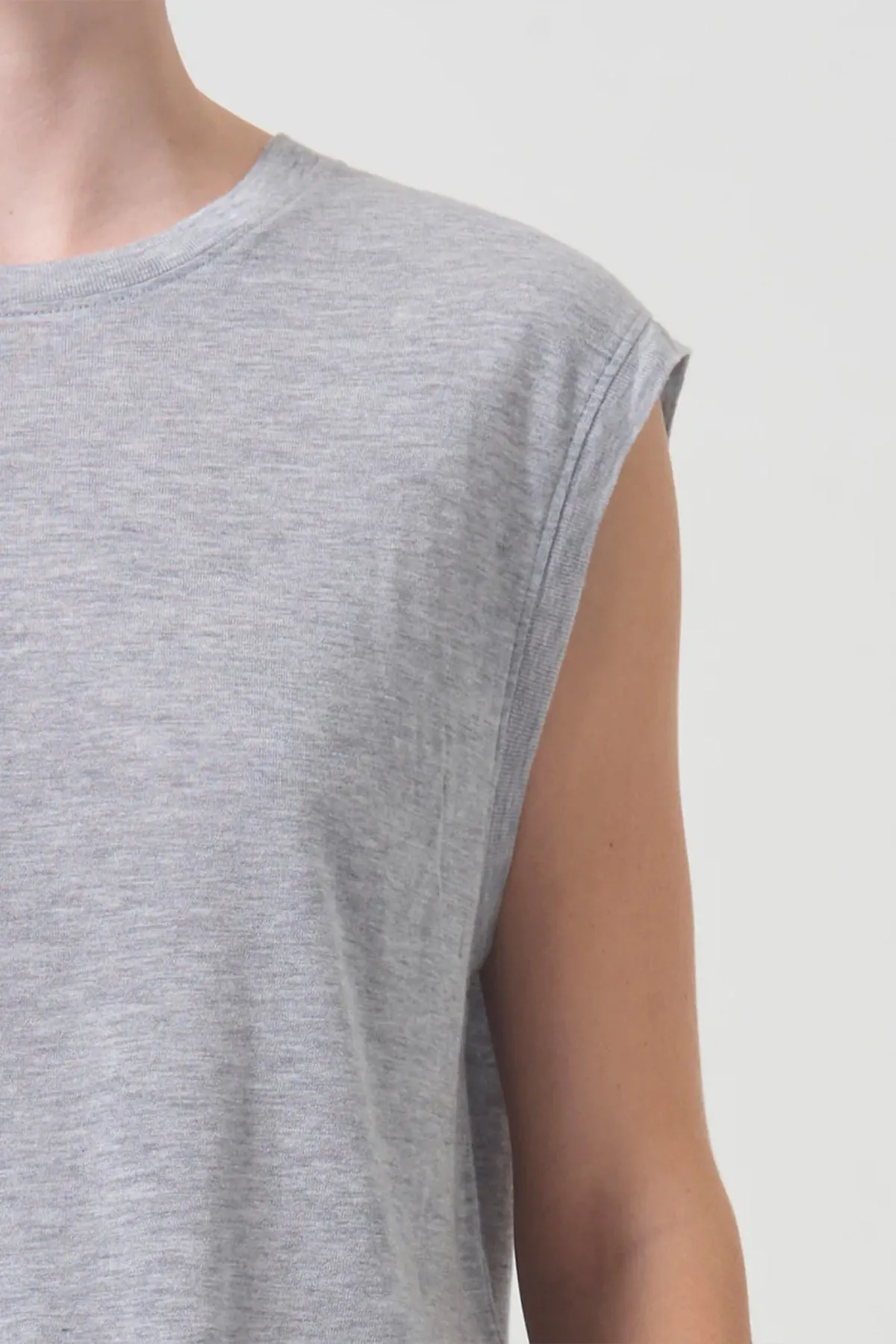 Raya Muscle Tee in Grey Heather