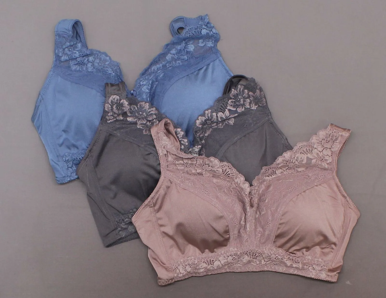 Rhonda Shear Plus Size 3 Pack Betty Pin Up Bras with Back Closure and Removable Pads