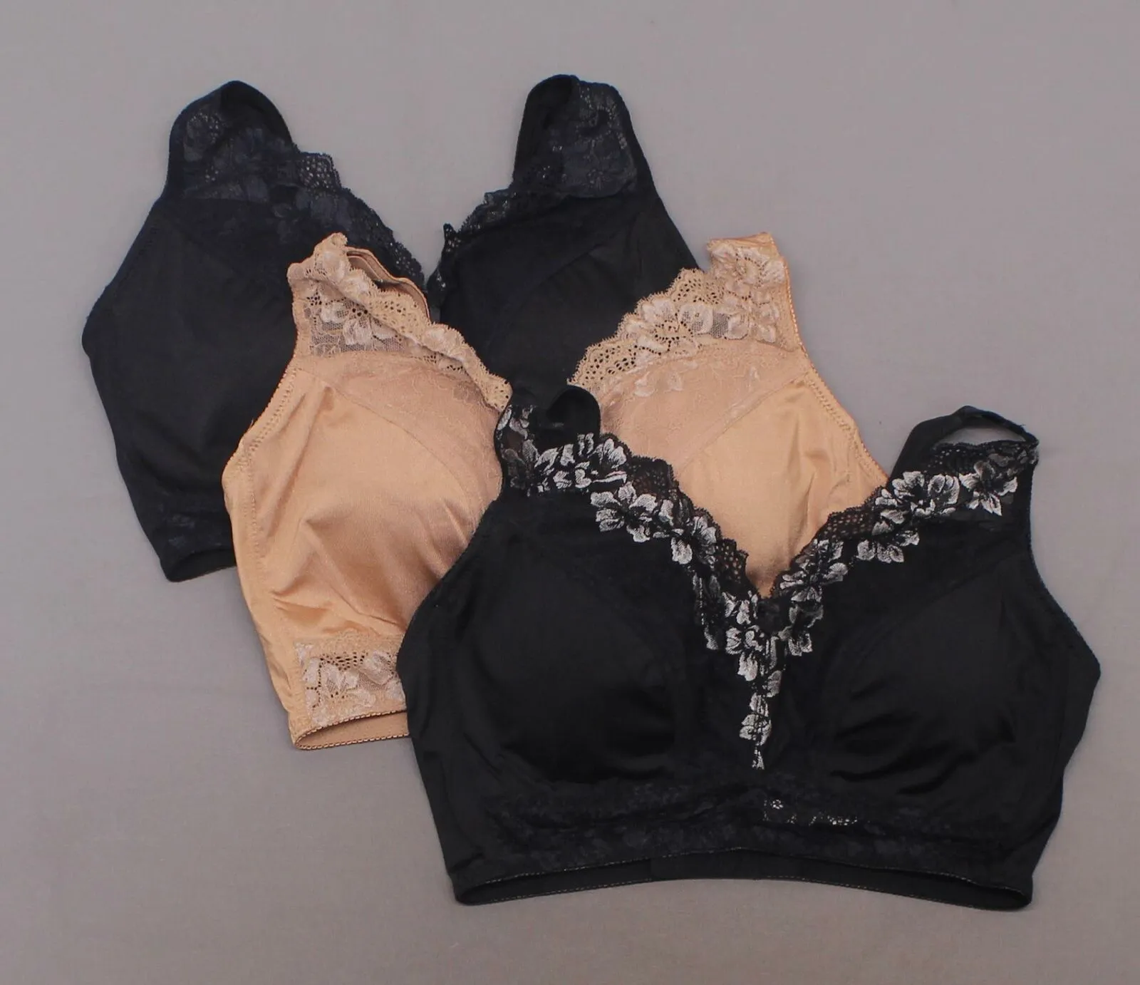 Rhonda Shear Plus Size 3 Pack Betty Pin Up Bras with Back Closure and Removable Pads