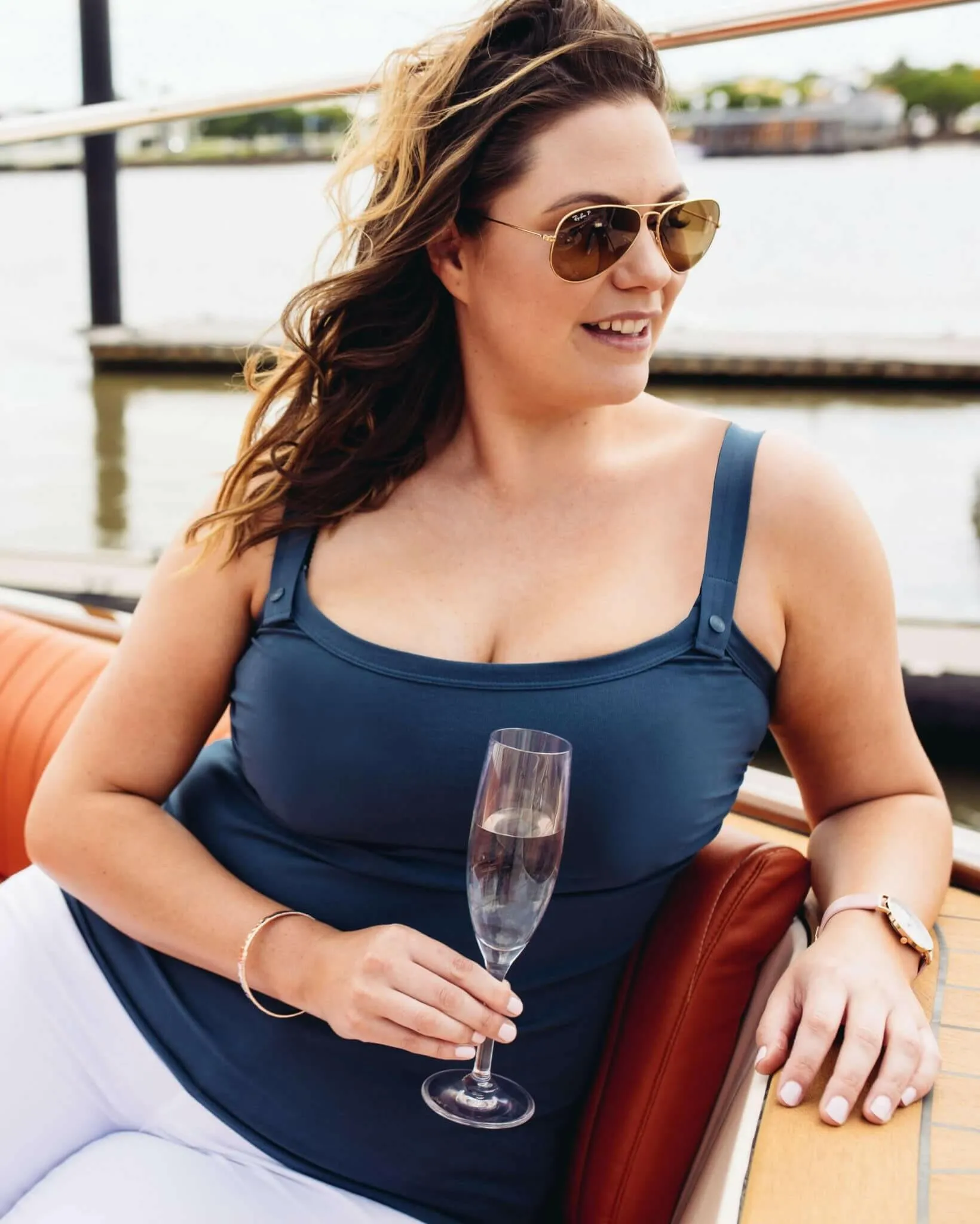 THE ESSENTIAL NURSING TOP