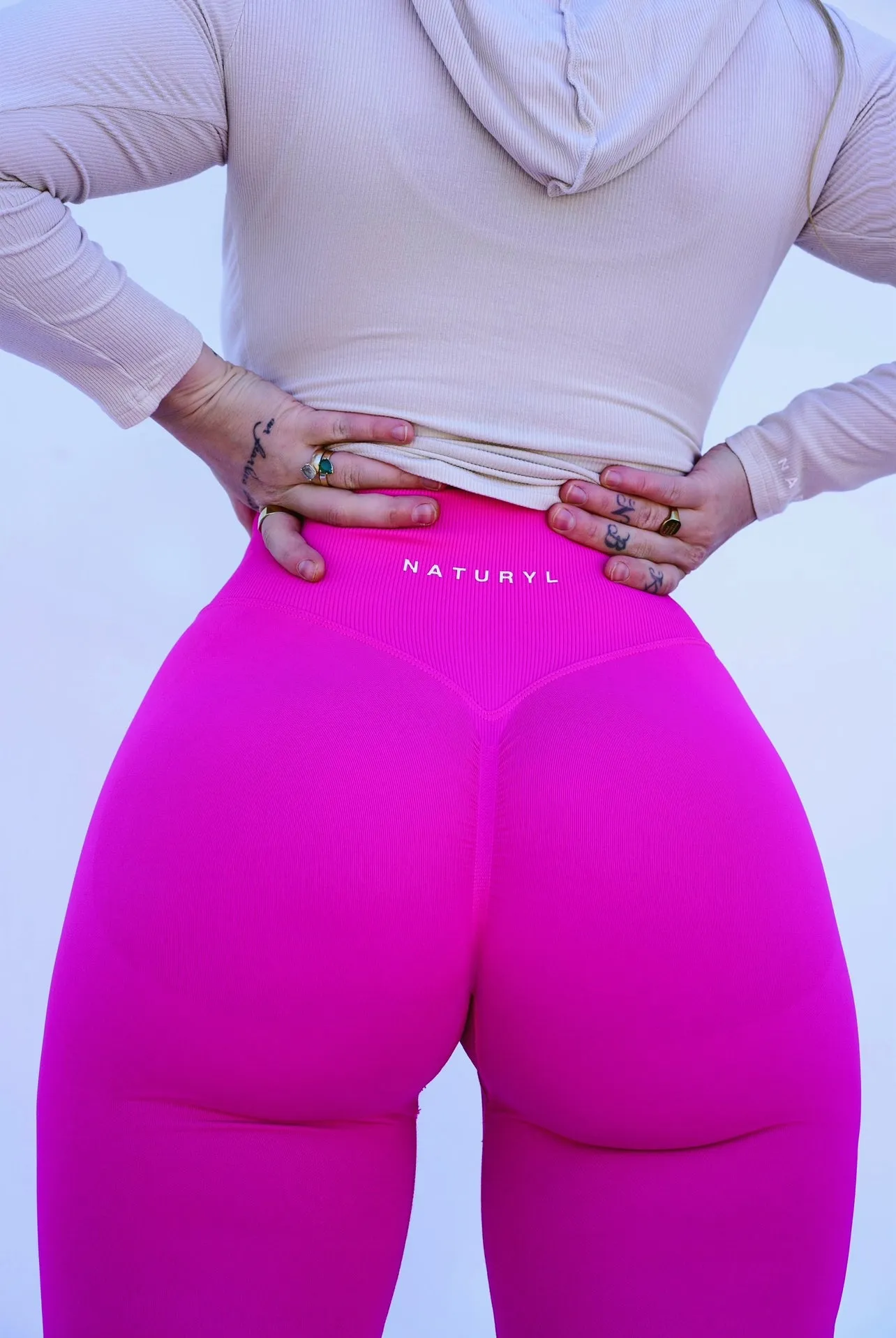 THE NIYKEE LEGGINGS