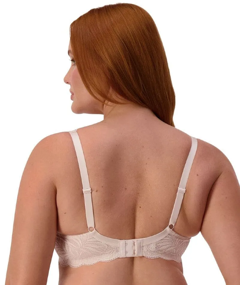 Triumph Essential Lace Balconette Bra - Nude Pink