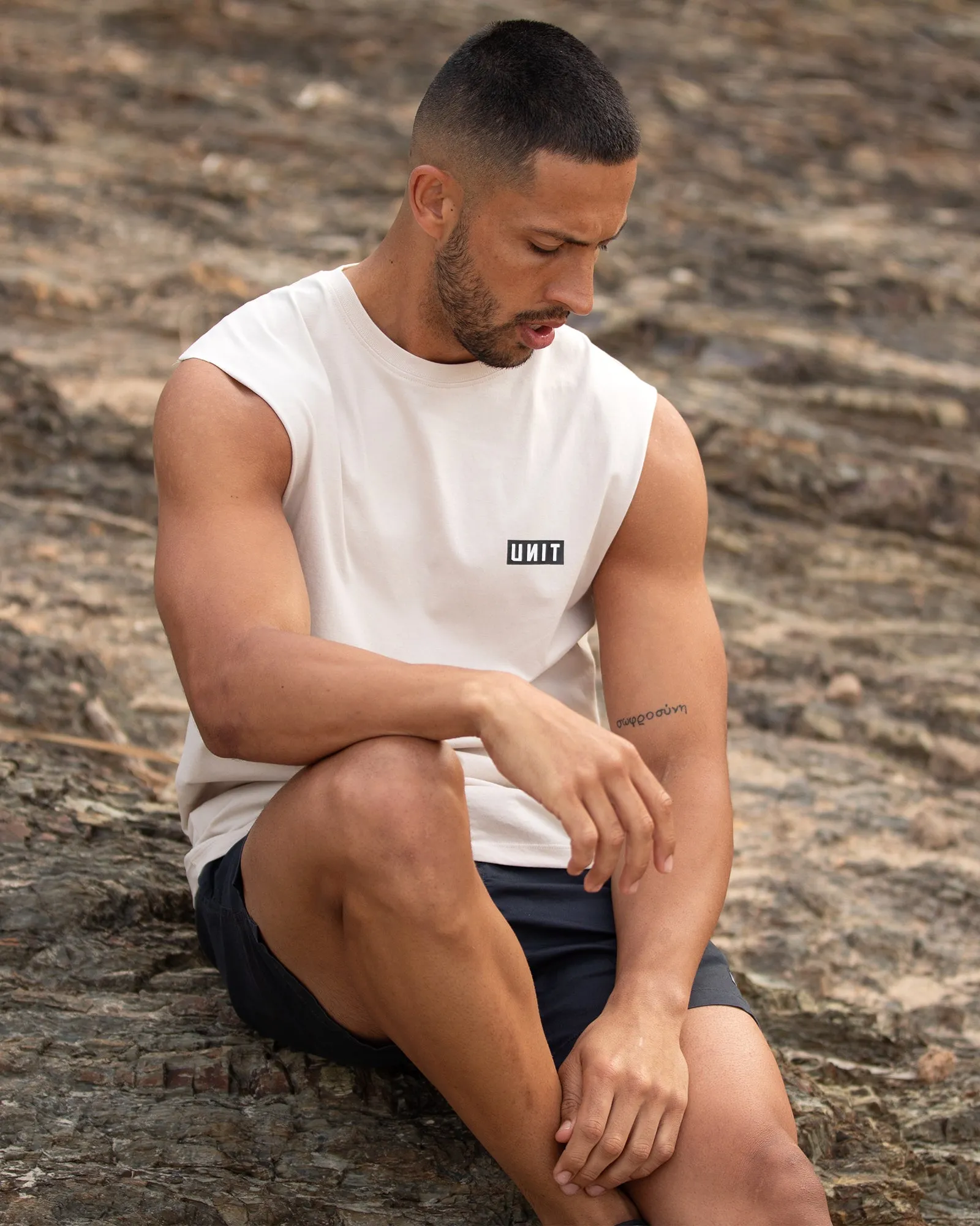 UNIT Case Men's Muscle Tee