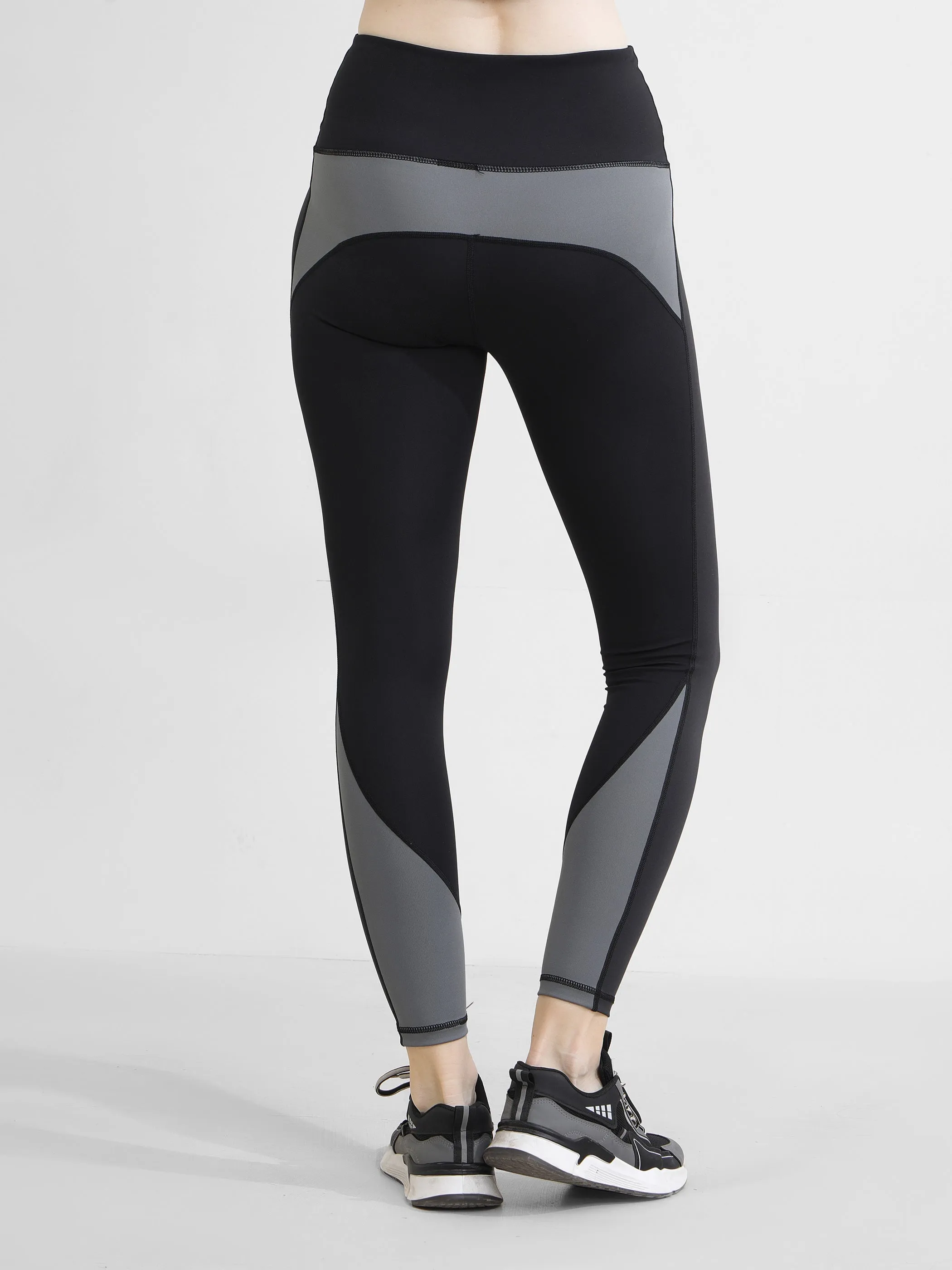 Versatile Assorted Legging in Black